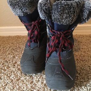 Girls snow boots